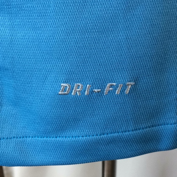 Barcelona Away Jersey-OPEN TO OFFERS!😊💵💵 - Picture 14 of 15